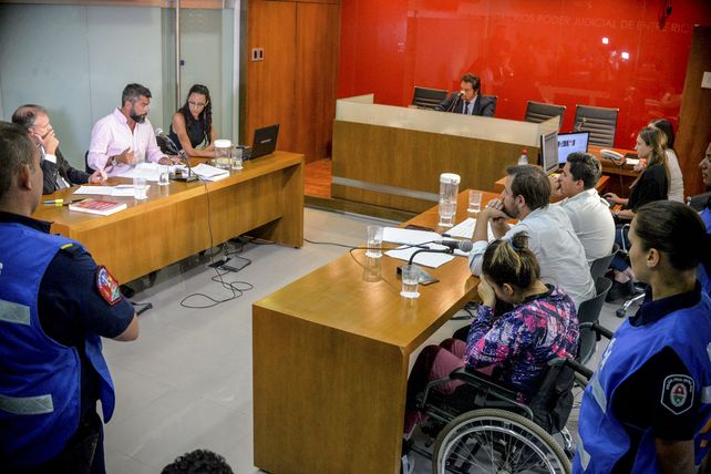 El estado de la mujer tras dar a luz fue el eje de la discusión. 