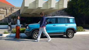 Los autos eléctricos ganan terreno a nivel nacional, pero muy por debajo del mercado general.