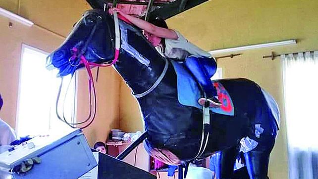 Pura sangre, una jockey que deja rastro