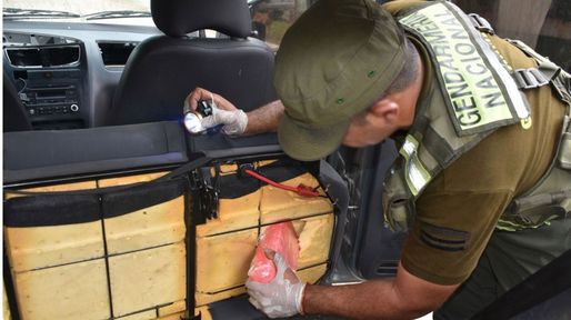 De Jujuy a Arroyo Seco con cocaína: lo detuvieron con casi 12 kilos ocultos en su auto