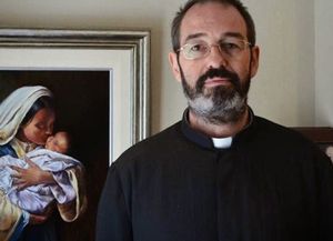 Sacerdote argentino regresó a su parroquia en la ciudad de Bagdad