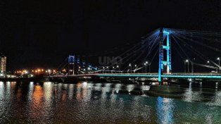 Comienza el recambio de luminarias en el Puente Colgante para que vuelva a brillar antes de los Juegos Suramericanos