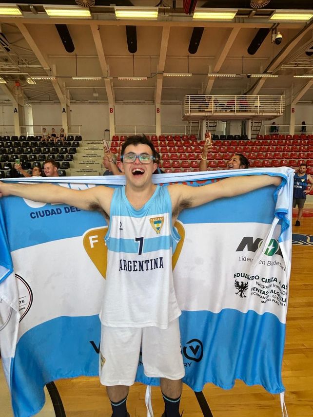 El único representante de la provincia de santa fe es Bautista Hernández