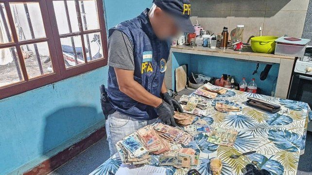 La PFA desmanteló dos búnkers de droga