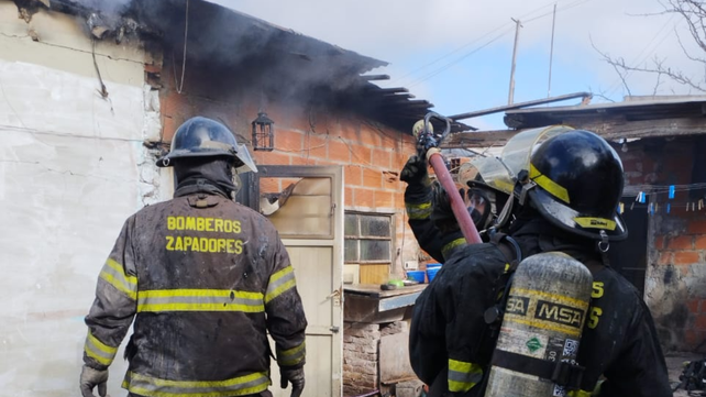 Los Bomberos Zapadores lograron controlar el incendio