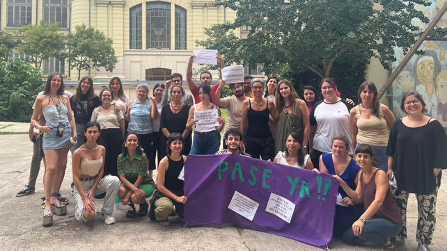 Trabajadores de Género le exigen al gobierno de Pullaro volver a sus puestos. La Ley Micaela es una de las principales conquistas de los feminismos argentinos