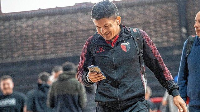 Reunión con los jugadores de Colón: no hay deudas y rechazaron un premio extra por ganarle a Morón Reunión con los jugadores de Colón: no hay deudas y rechazaron un premio extra por ganarle a Morón
