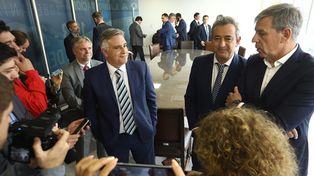 El intendente de la ciudad de Santa Fe, Emilio Jatón, junto a sus pares de Rosario -Pablo Javkin- y Córdoba -Martín Llaryora-
