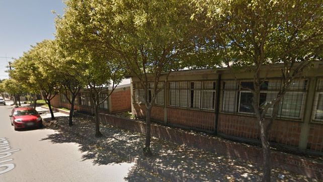 Entraron a una escuela, robaron comida y realizaron destrozos