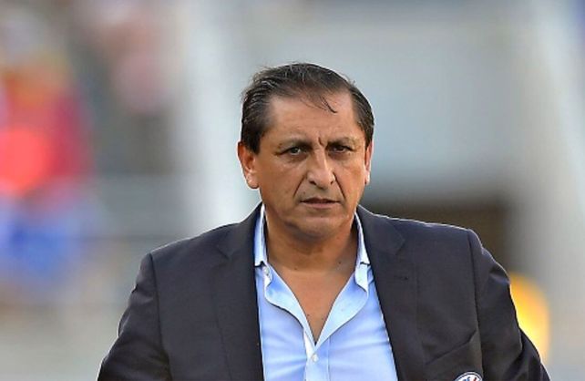 Ramón Díaz, la apuesta fuerte que seduce a varios en Colón