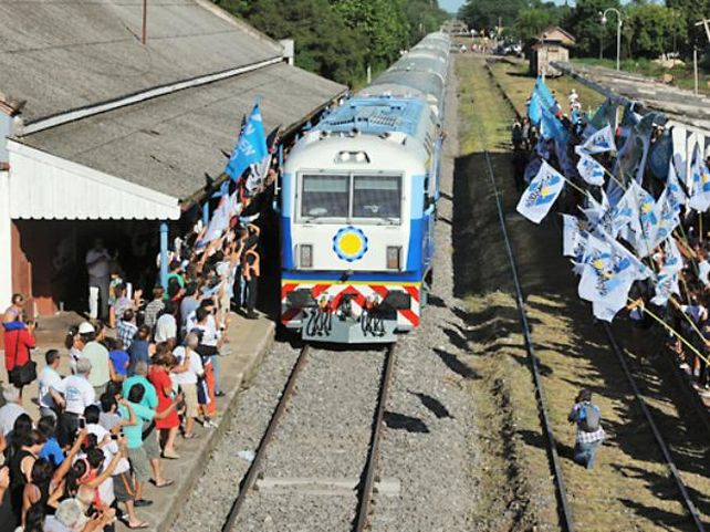 Perotti: “Rosario se convierte en el epicentro de la reactivación y de la recuperación ferroviaria”