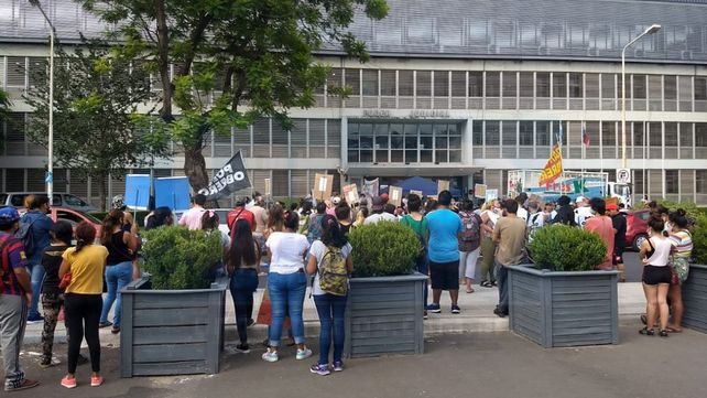 Femicidio de Fátima: comienza el juicio a Martínez con vigilia frente a tribunales
