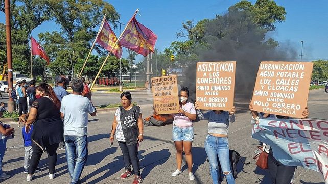 Protesta de los vecinos en Blas Parera y Gorriti
