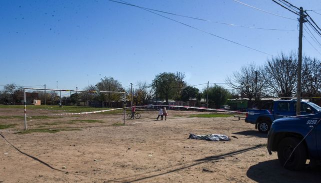 El cuerpo de Marisol López quedó tendido sobre la tierra