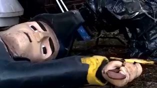 Destrozan muñecos de próceres en el predio Tecnópolis