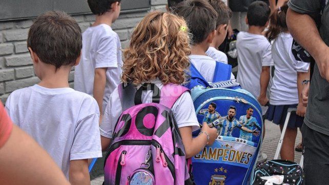 Cuánto aumentaría la cuota de colegios privados de Santa Fe con subsidios estatales tras la paritaria docente