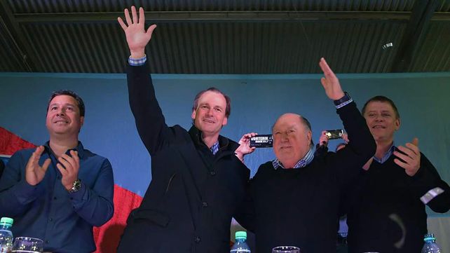 El PJ y Cambiemos inscribieron sus frentes para las legislativas