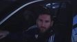 Messi en el peaje, camino a Rosario.