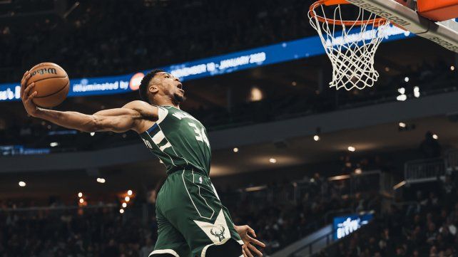Antetokounmpo la rompió en el triunfo de Milwaukee ante Washington