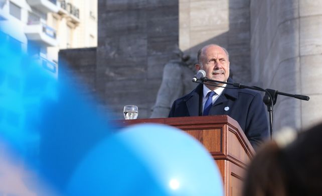 En el Día de la Bandera, el gobernador Omar Perotti pidió bajar el nivel de confrontación política