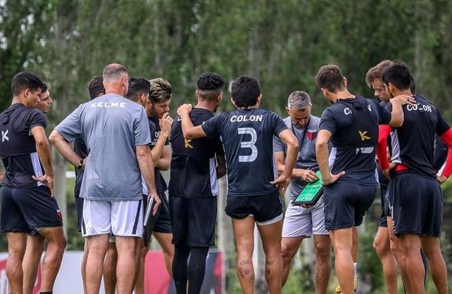 Lavallén sorprendió con un cambio pensando en el Pincha