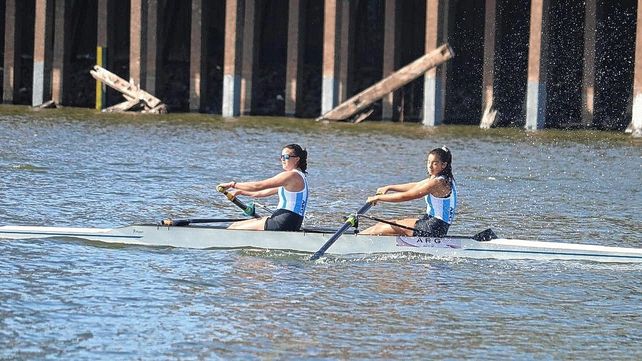 La santafesina Ingrid Marcipar junto a Olivia Peralta de San Carlos de Bariloche quedaron cuartas en remo.