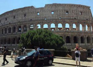 Los alrededores del Coliseo de Roma fueron declarados zona roja por la inseguridad