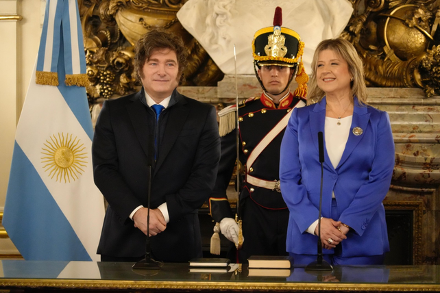 Javier Milei le tomó juramento a Alejandra Monteoliva.
