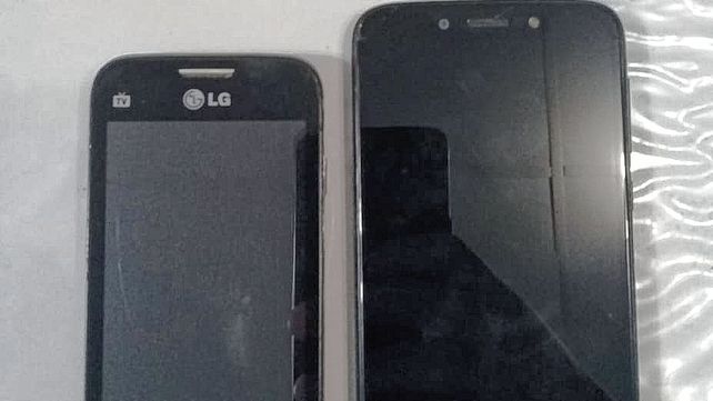 La banda que perpetraba estafas fue allanada y&nbsp; laPolicía les secuestró celulares.