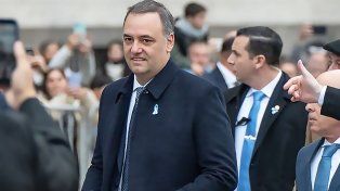 Manuel Adorni sigue sin presentar su declaración jurada de bienes Manuel Adorni sigue sin presentar su declaración jurada de bienes