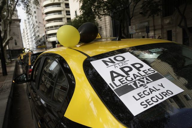 Efecto. Buscan la aplicación de distintas acciones para evitar el avance de Uber.