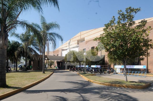 Un chico terminó hospitalizado tras recibir un cintazo en la cara