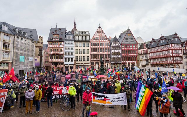 Marcha celebrada el lunes de Pascua en la plaza Roemerberg