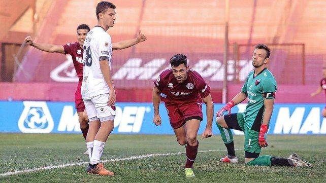 Lautaro Acosta y su bronca con los hinchas de Lanús: No sé porque la gente no me ovaciona.