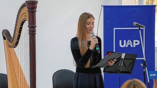 Cursado. La parte práctica manual me atrapó y la variedad de actividades. Comenzar a interactuar con pacientes desde el tercer año me motivó mucho, explicó Anna.