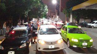 Se movilizan remiseros y taxistas autoconvocados de Santa Fe y Santo Tomé