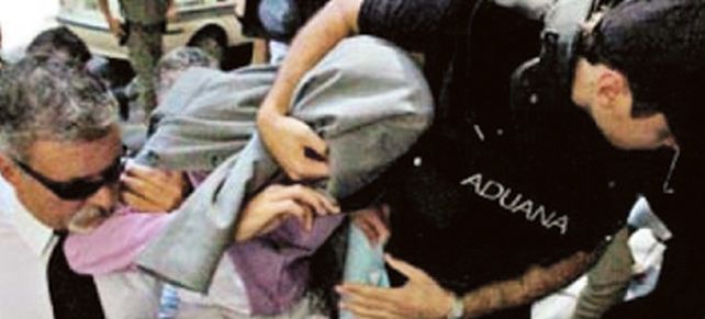 De Ripley: el director de la Aduana de Ezeiza cay&oacute; por contrabando