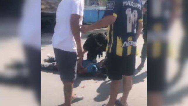 Un patrullero atropelló en zona oeste a un ciclista, que quedó internado en el Heca