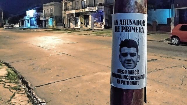 Escrache en Patronato contra Diego García