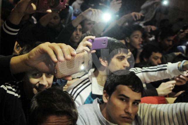 Los hinchas xeneizes viendo a su ídolos.
