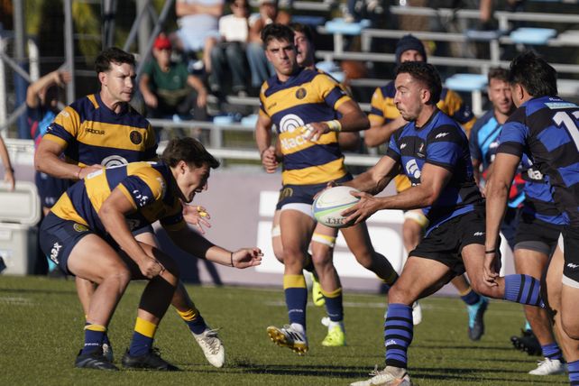 Gimnasia v. Universitario.