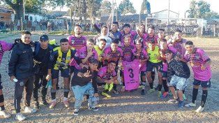 Deportivo Santa Rosa festejó sus 27 años de vida con un triunfo ante Loyola.