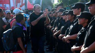 Nuevos incidentes en el segundo día de debate de la Ley Ómnibus