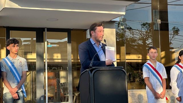El senador Esteban Motta tomó juramento a autoridades del departamento San Martín bajo la nueva Constitución