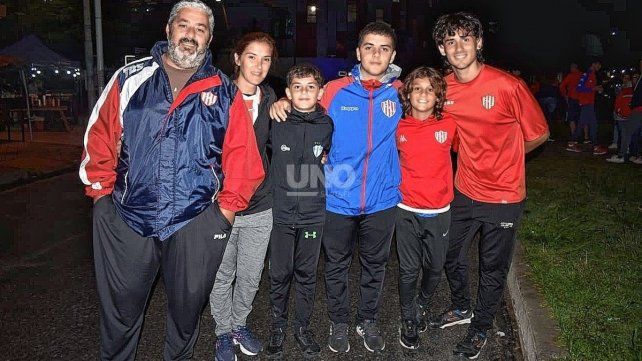 El color de los hinchas de Unión para el partido ante Belgrano