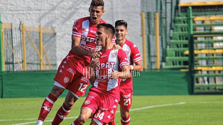 Unión le ganó a Defensa y se jugará la vida ante Colón