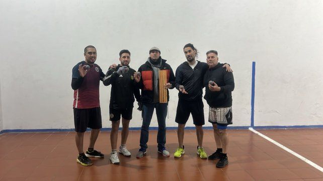 Los finalistas del torneo de Pelota a mano.