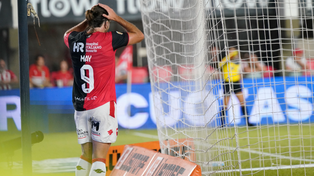 &nbsp;Guillermo May, en la época en que jugaba en Newells. El club todavía le debe 450 mil dólares.