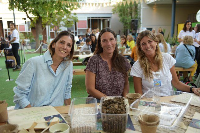 Candelaria Blanco, Victoria Hugolini y Paula Weller