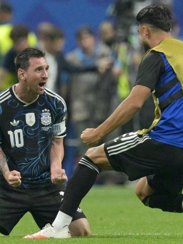 Con el corazón, Argentina es finalista del Mundial
